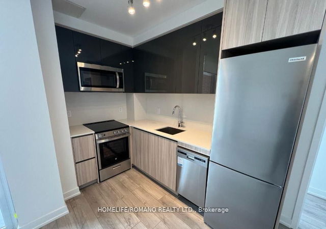 1103 - 3100 Keele Street