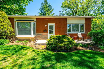 1293 Dunbar Rd, Burlington - Mountainside image-0-2
