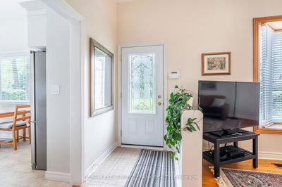 1293 Dunbar Rd, Burlington - Mountainside image-0-4