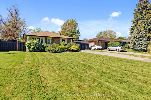 12 Flavian Crescent