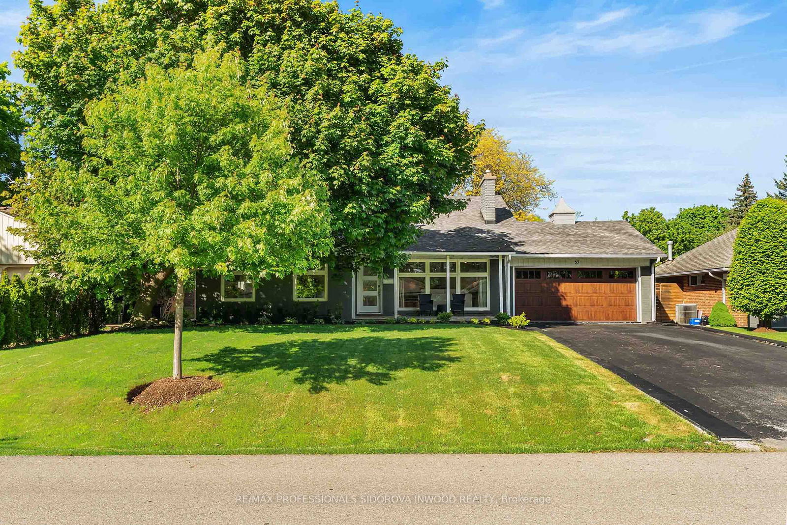 Detached House for sale at 53 Abilene Drive, Toronto, Princess-Rosethorn, M9A 2N1 - MLS: W12177044