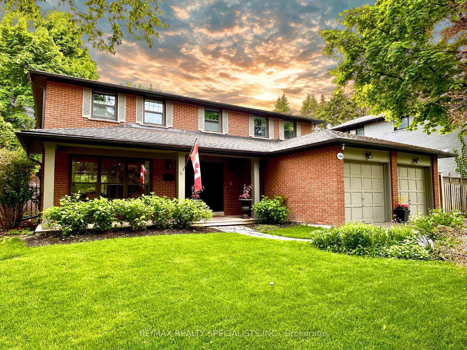 Detached House for sale at 1404 Tecumseh Park Drive, Mississauga, Lorne Park, L5H 2W6 - MLS: W12177201