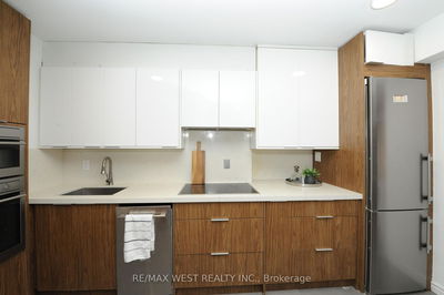 Unit 606 — 25 Four Winds Dr, Toronto - York University Heights image-0-1