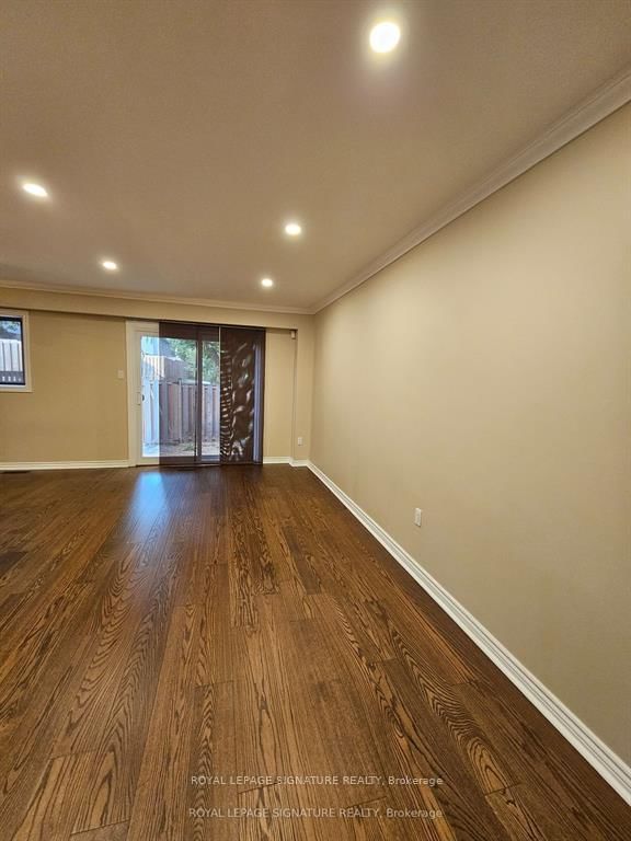 17 - 1522 Lancaster Drive
