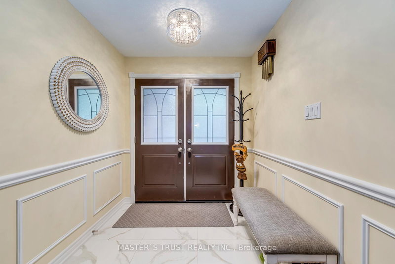 5428 Edencroft Cres, Mississauga, L5M 4M7 | Image 3