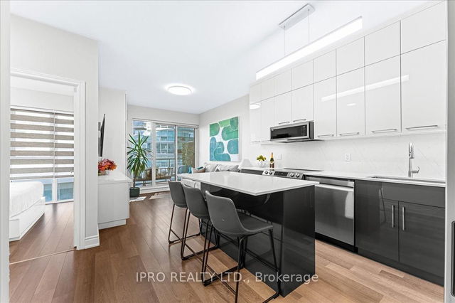 708 - 39 ANNIE CRAIG Drive