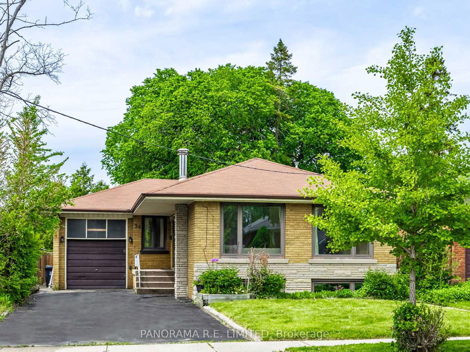 Detached House for sale at 34 Fenley Drive, Toronto, Kingsview Village-The Westway, M9R 1M4 - MLS: W12178169