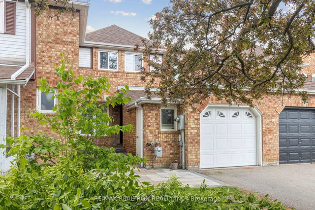 2713 Lindholm Crescent
