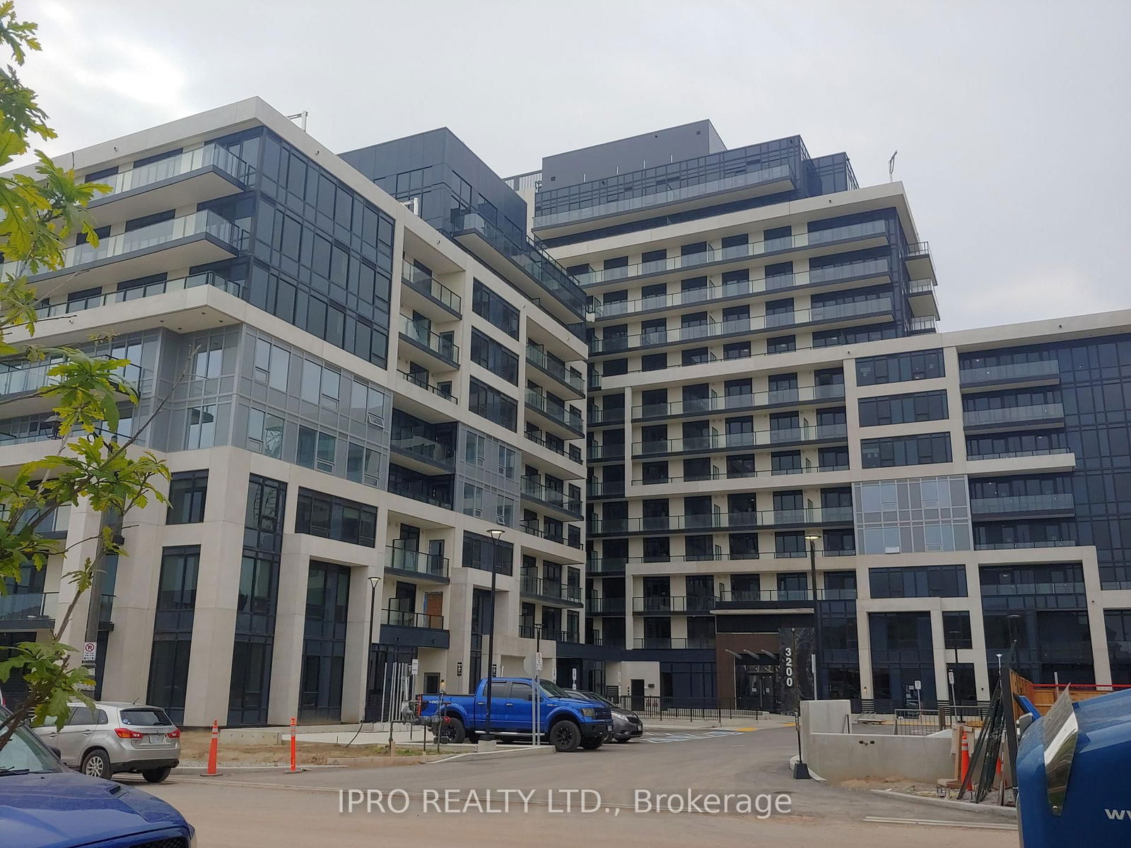 Condo for lease at 303-3200 William Coltson Avenue, Oakville, Joshua Meadows, L6H 7W6 - MLS: W12178326