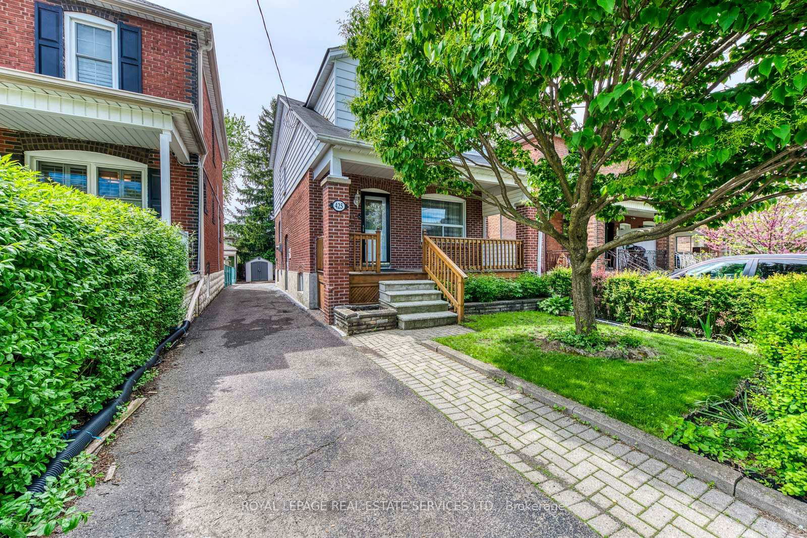 Detached House sold at 425 Whitmore Avenue, Toronto, Briar Hill-Belgravia, M6E 2N6 - MLS: W12178456