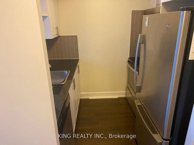 1426 - 2 Eva Road
