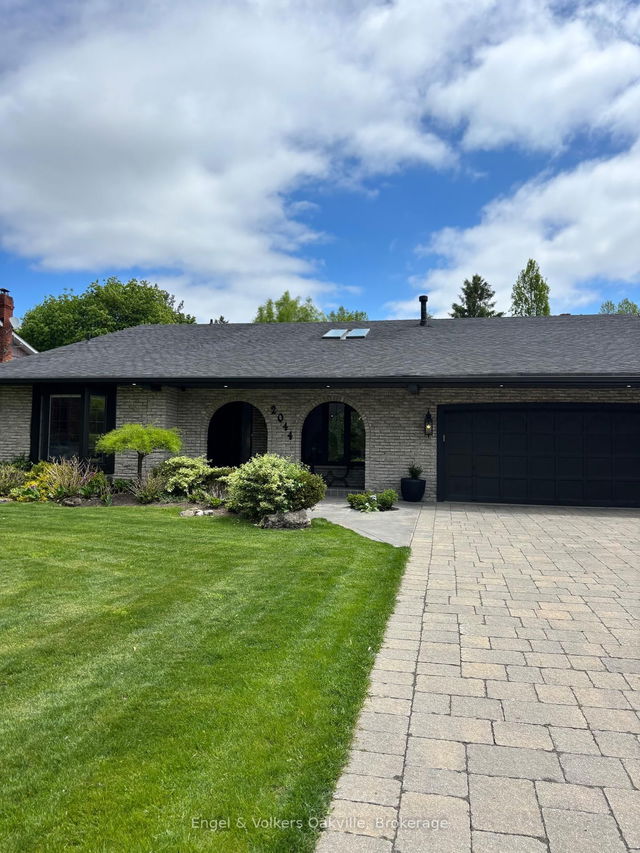 2044 Mississauga Road