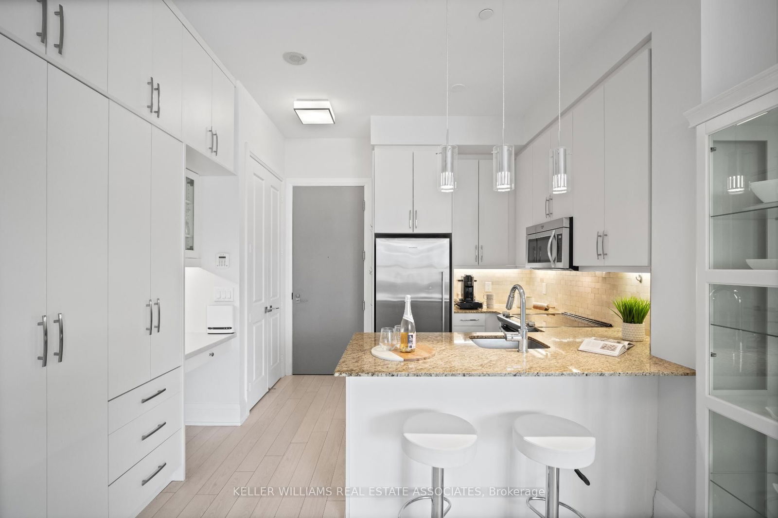 Condo for sale at 103-2 Old Mill Drive, Toronto, High Park-Swansea, M6S 0A1 - MLS: W12178725