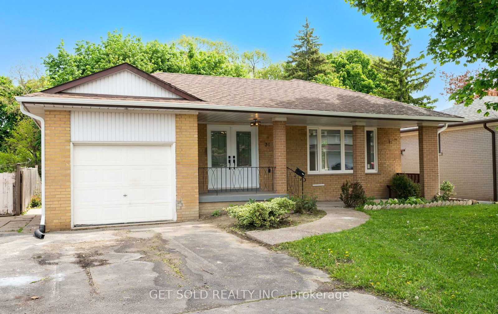 Detached House for sale at 31 Bulbourne Road, Toronto, Mount Olive-Silverstone-Jamestown, M9V 3N5 - MLS: W12178772