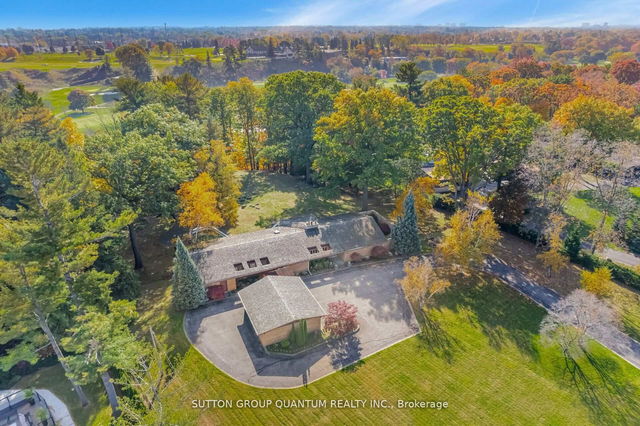 2194 Oneida Crescent