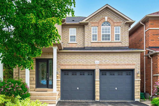 3896 Bloomington Crescent