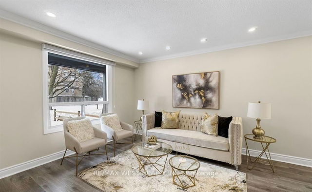 10 - 98 Falconer Drive