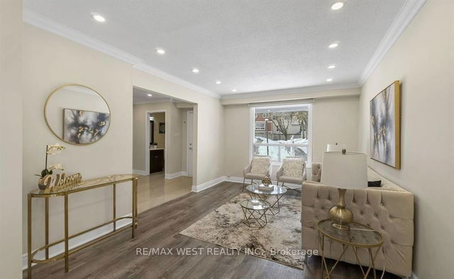 10 - 98 Falconer Drive