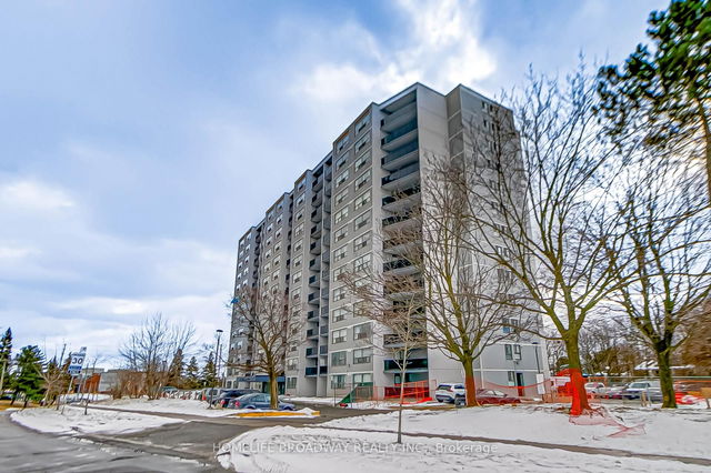 1006 - 10 Tobermory Drive