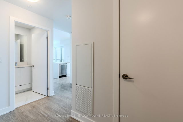 3610 - 4130 Parkside Village