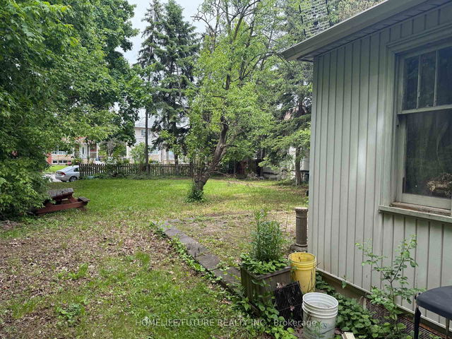 31 Maple Bush Avenue