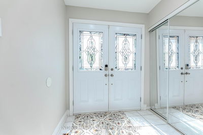 117 Richwood Cres, Brampton - Bram West image-0-4