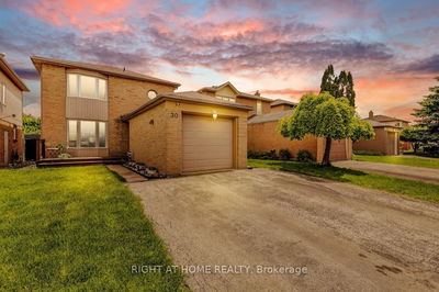 30 Mayberry Crt, Brampton - Central Park image-0-2