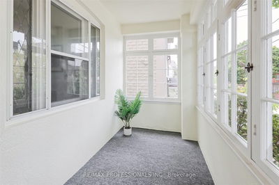 9 Mayfield Ave, Toronto - High Park-Swansea image-0-3