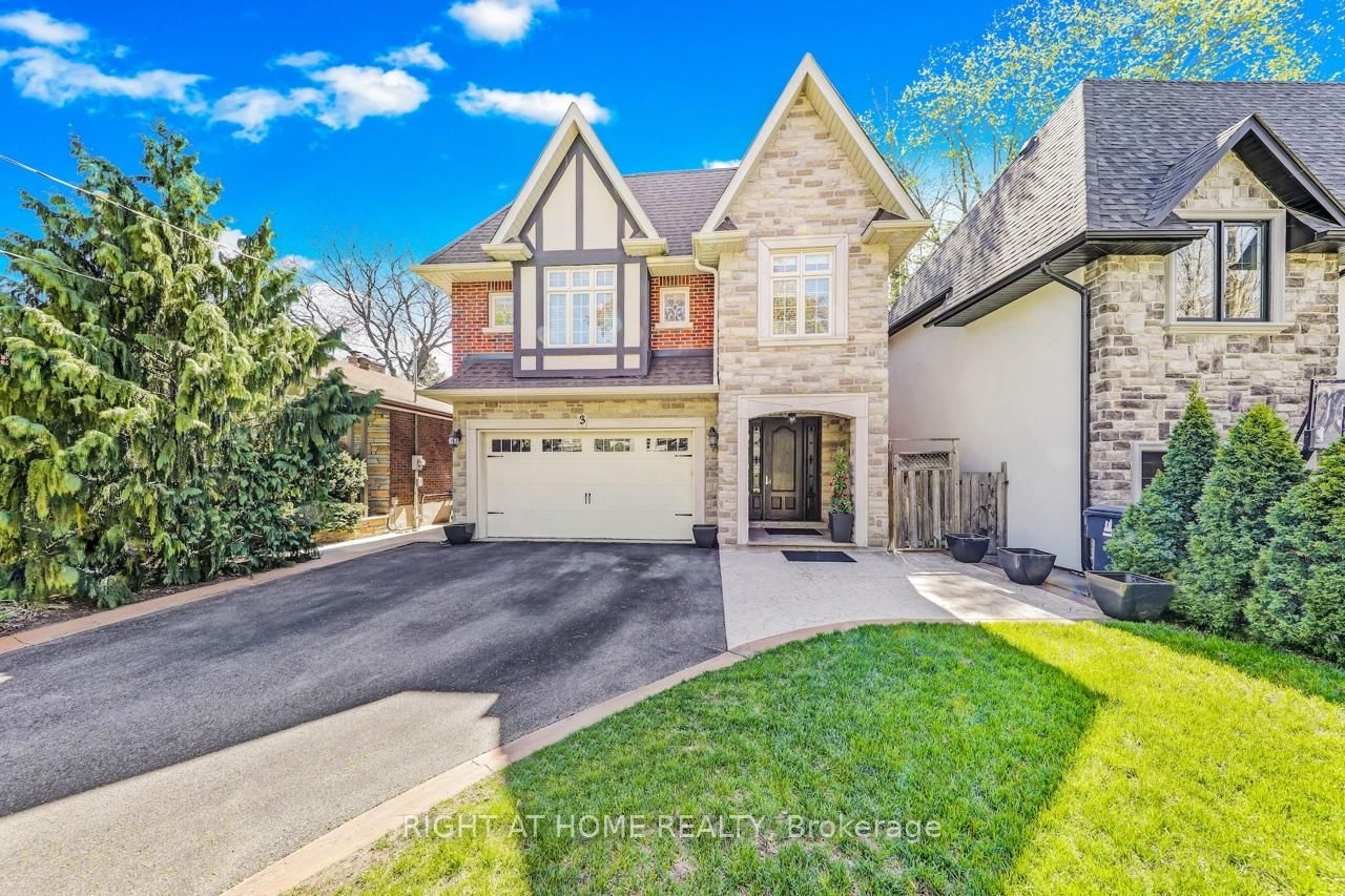 Detached House for sale at 3 Westrose Avenue, Toronto, Kingsway South, M8X 1Z9 - MLS: W12180422