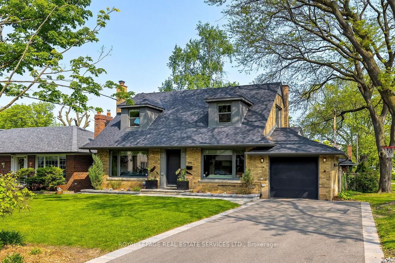 Detached House for sale at 246 Berry Road, Toronto, Stonegate-Queensway, M8Y 1X9 - MLS: W12180508