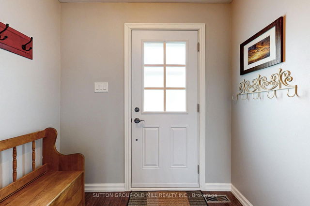 3566 Woodhurst Crescent