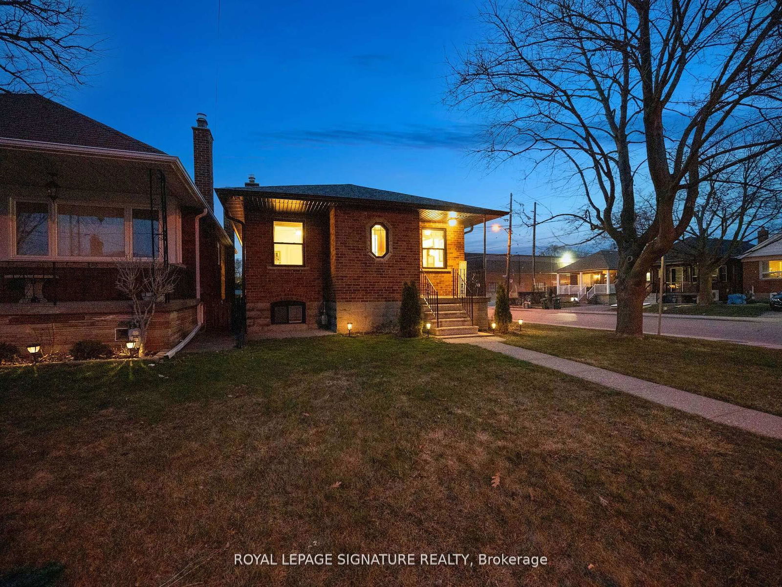 Detached House for sale at 136 Schell Avenue, Toronto, Briar Hill-Belgravia, M6E 2T1 - MLS: W12181367