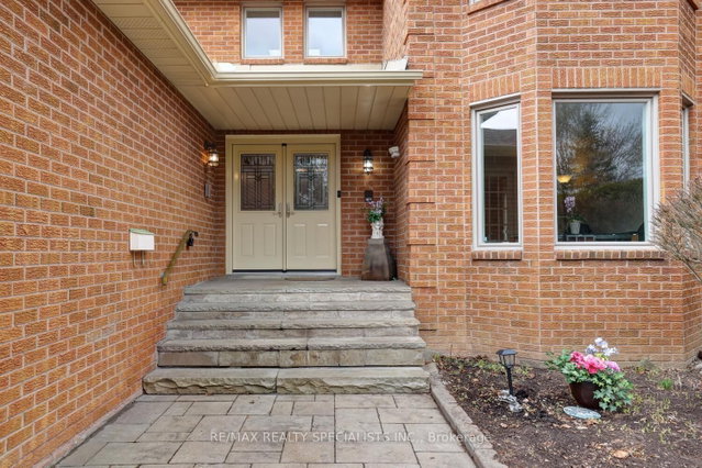 2158 Robin Drive