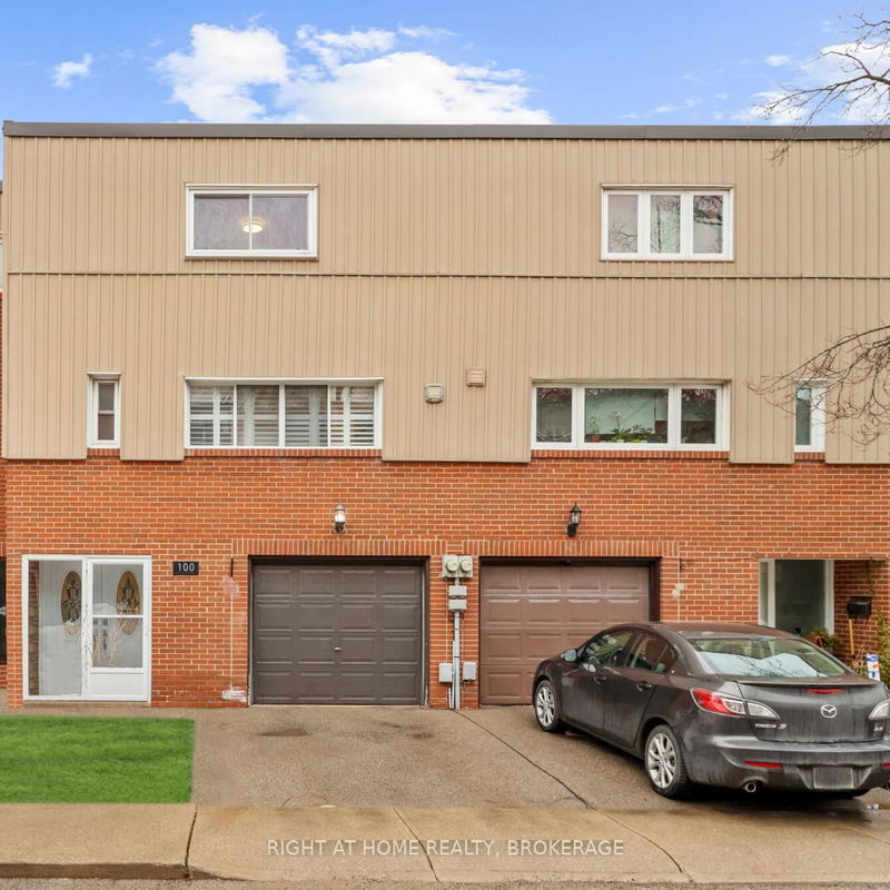 Unit 100 — 400 Bloor St, Mississauga - Mississauga Valleys image-0-0