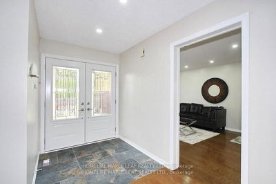 110 Corkett Dr, Brampton - Northwood Park image-0-3