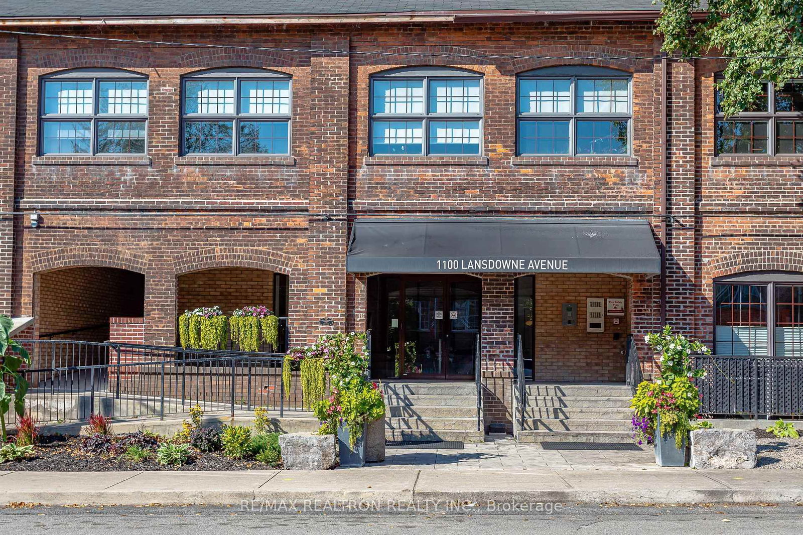 Condo for sale at 307-1100 Lansdowne Avenue, Toronto, Dovercourt-Wallace Emerson-Junction, M6H 4K1 - MLS: W12181919