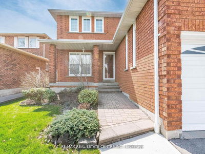 34 Inverary Dr, Brampton - Fletcher's Creek South image-0-3