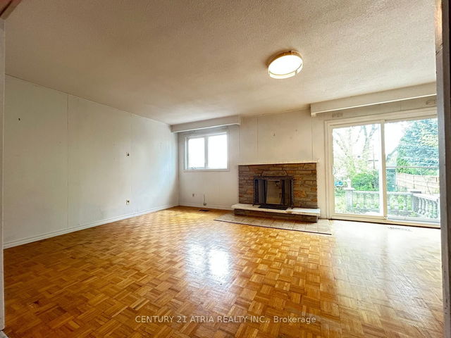 Main/lower - 3257 Lednier Terrace