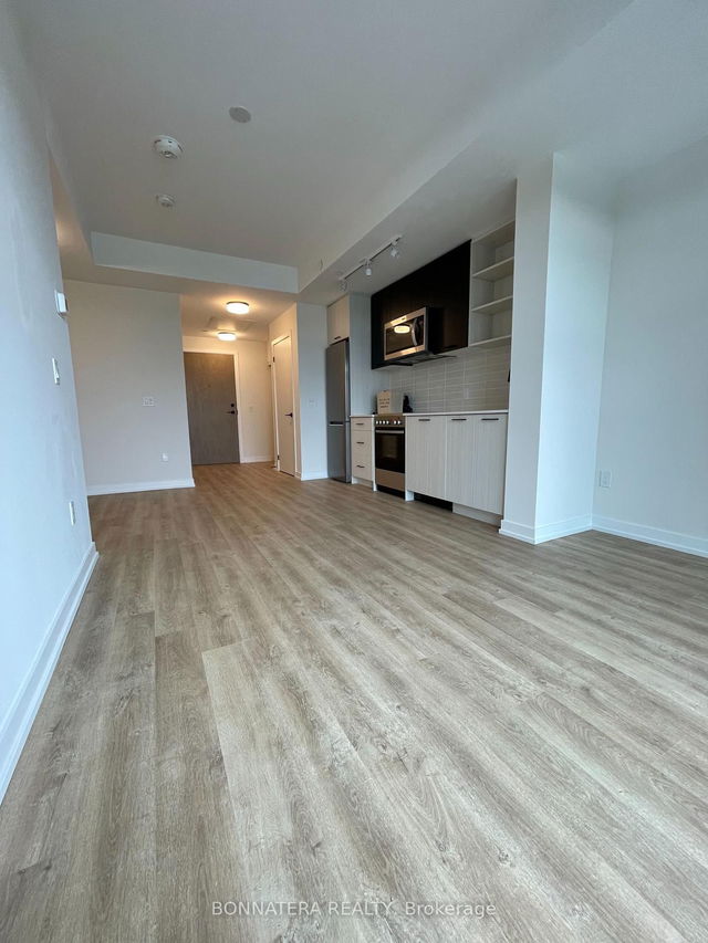 401 - 2306 St Clair Avenue