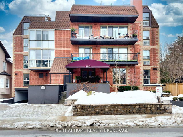 202 - 162 Reynolds Street