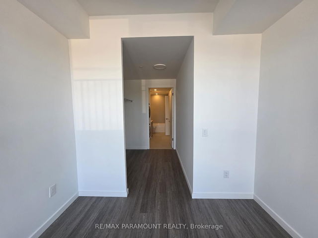 316 - 689 The Queensway Drive