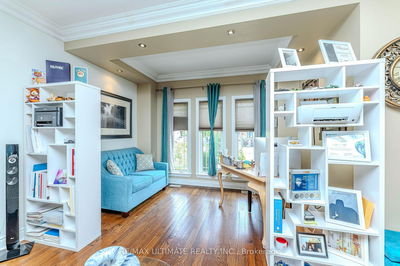 134 Brownville Ave, Toronto - Mount Dennis image-0-4