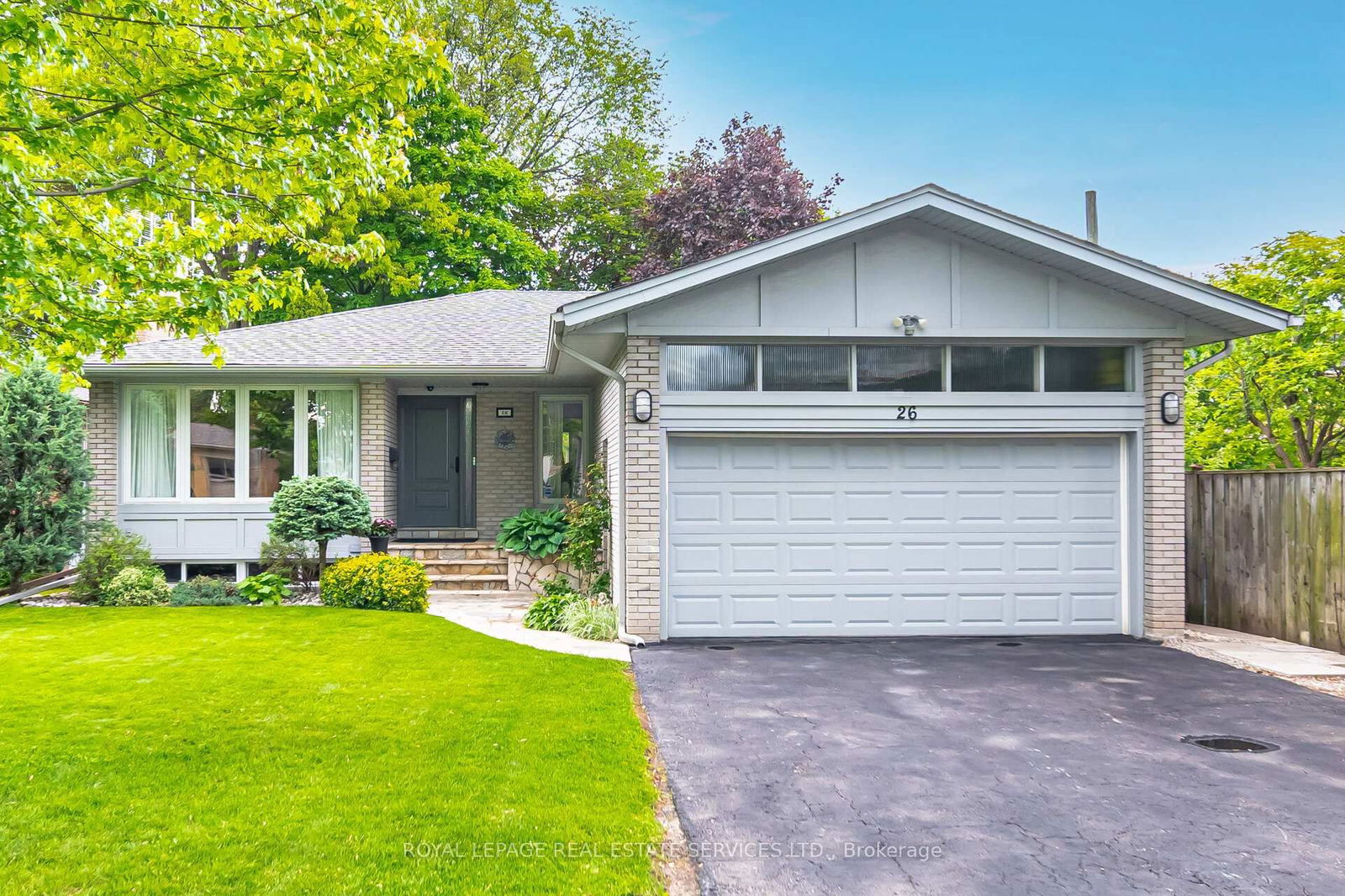 Detached House for sale at 26 Alanmeade Crescent, Toronto, Islington-City Centre West, M9B 2H3 - MLS: W12182260