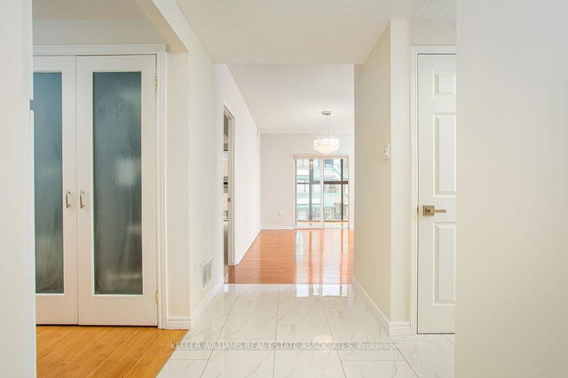 315 - 102 Bronte Road