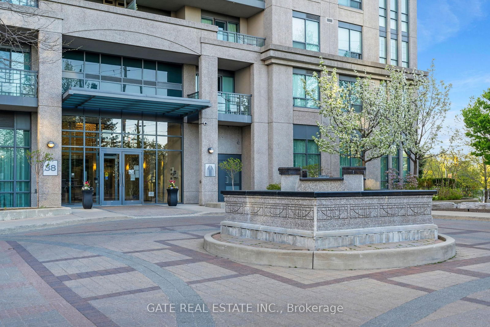 Condo for sale at 1605-38 Fontenay Court, Toronto, Edenbridge-Humber Valley, M9A 5H5 - MLS: W12182465