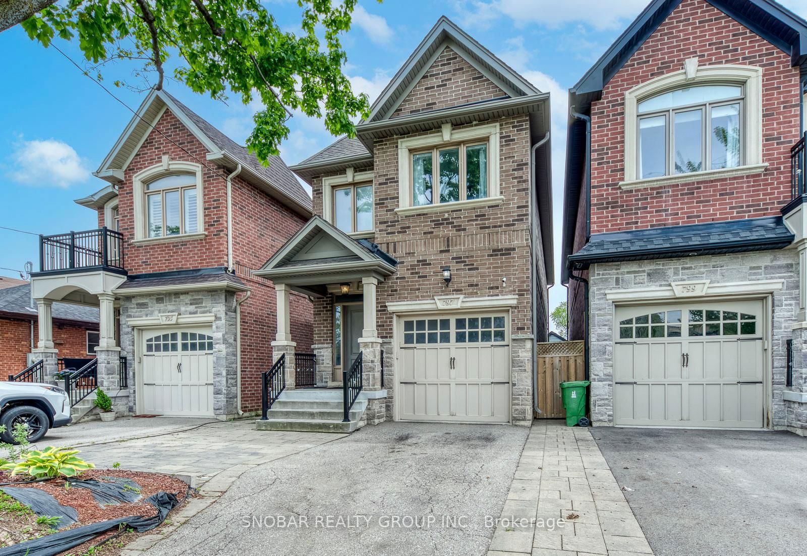 Detached House for sale at 797 Oxford Street, Toronto, Mimico, M8Z 1L5 - MLS: W12182702