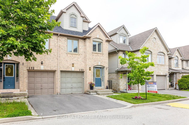 Unit 133 — 1292 Sherwood Mills Blvd, Mississauga - East Credit image-0-0