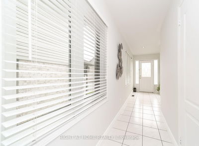 Unit 133 — 1292 Sherwood Mills Blvd, Mississauga - East Credit image-0-2