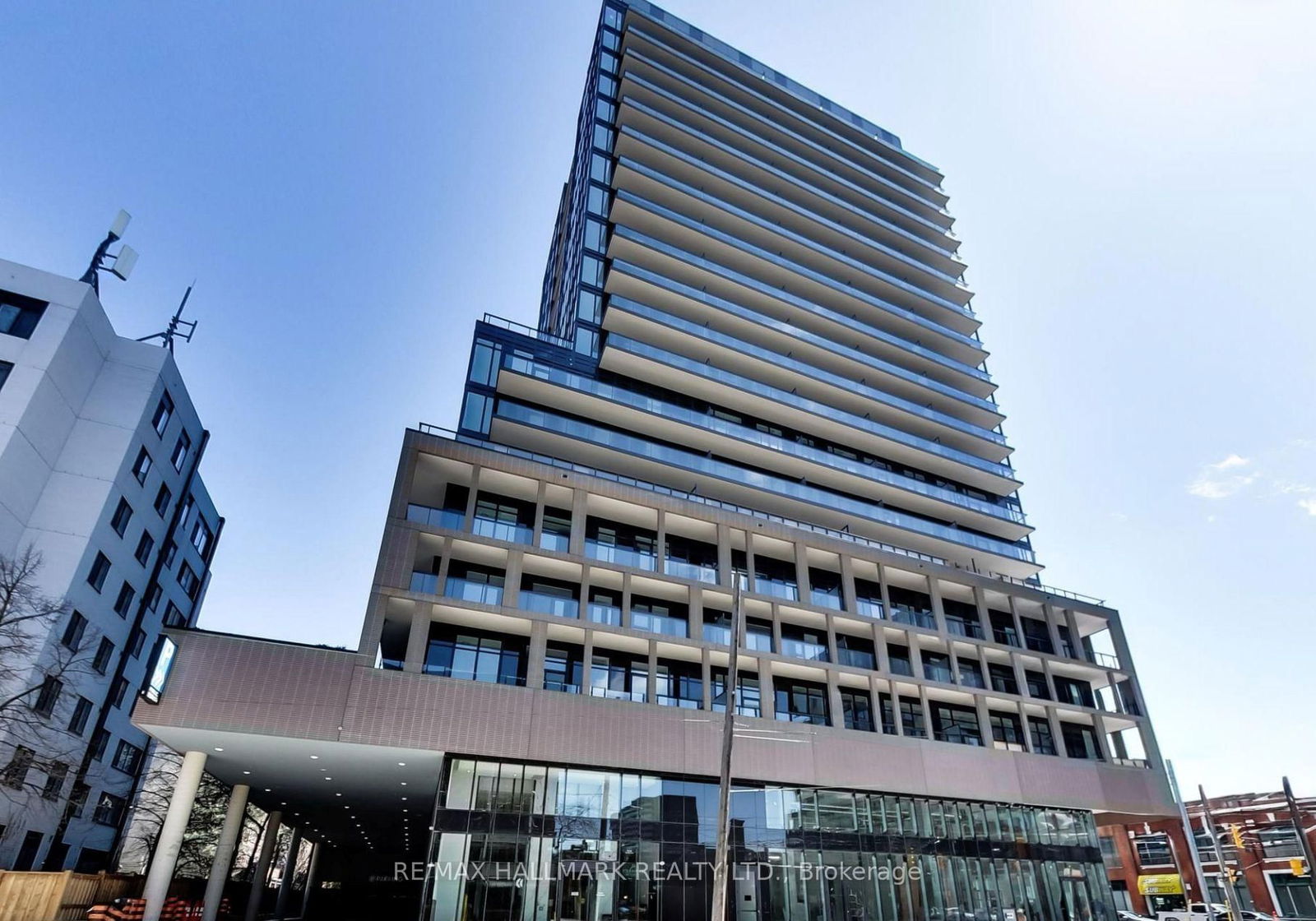 Condo for lease at 802-285 Dufferin Street, Toronto, South Parkdale, M6K 1Z7 - MLS: W12183077