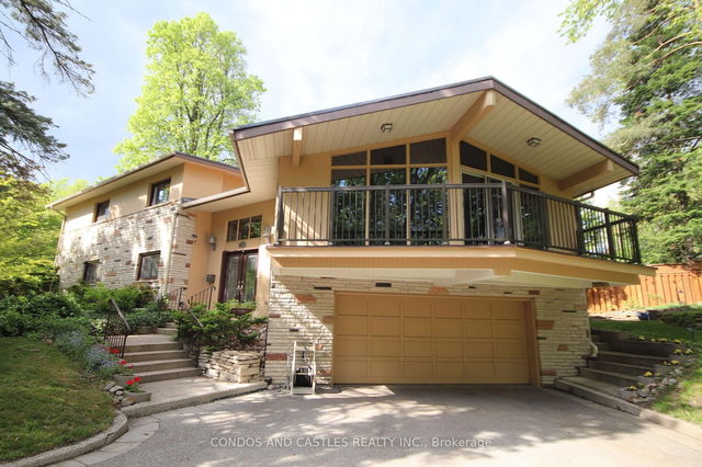 1557 Calumet Place